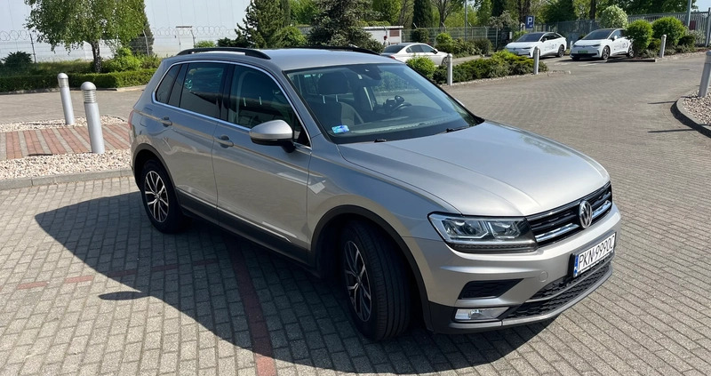 Volkswagen Tiguan cena 76900 przebieg: 182000, rok produkcji 2017 z Miechów małe 92
